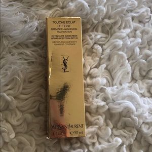 YSL Radiance Awakening Foundation
